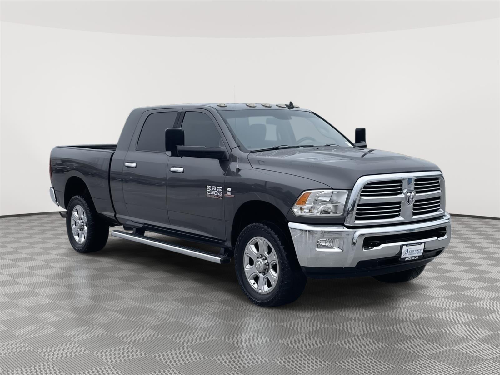 Vehicle photo 8