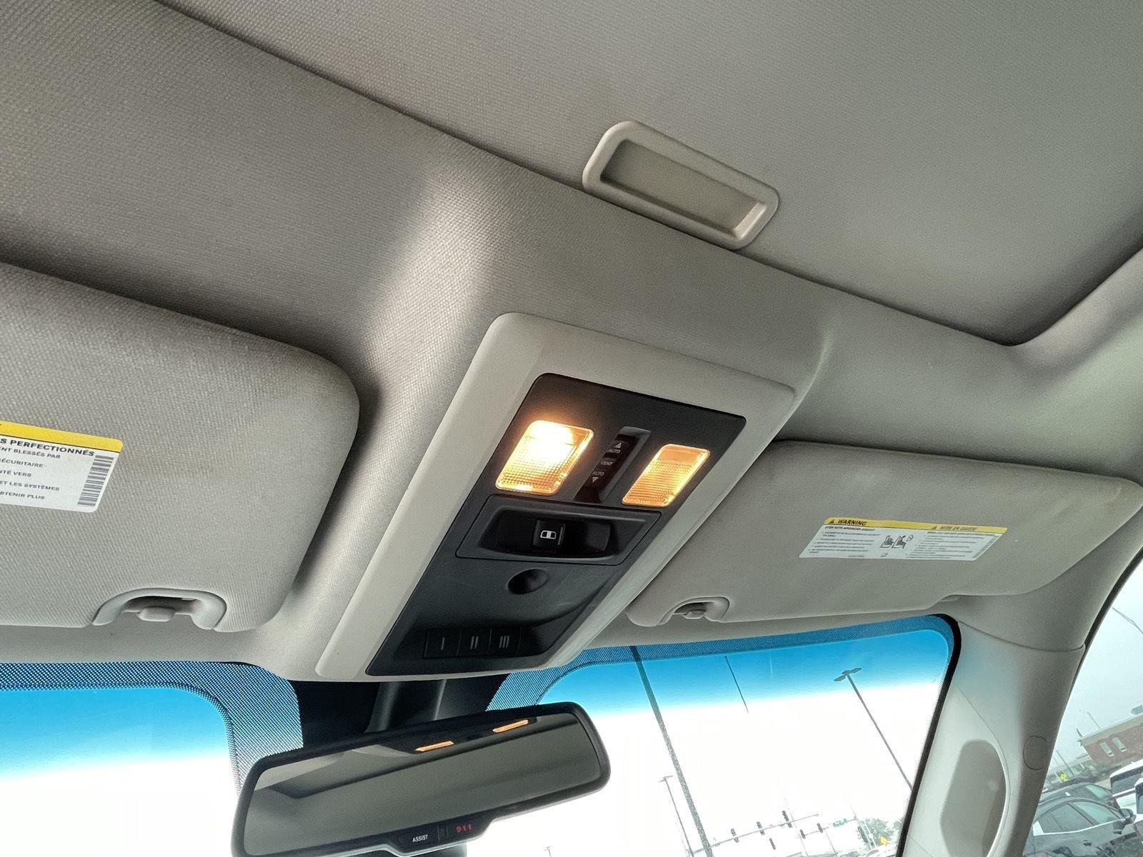Vehicle photo 16