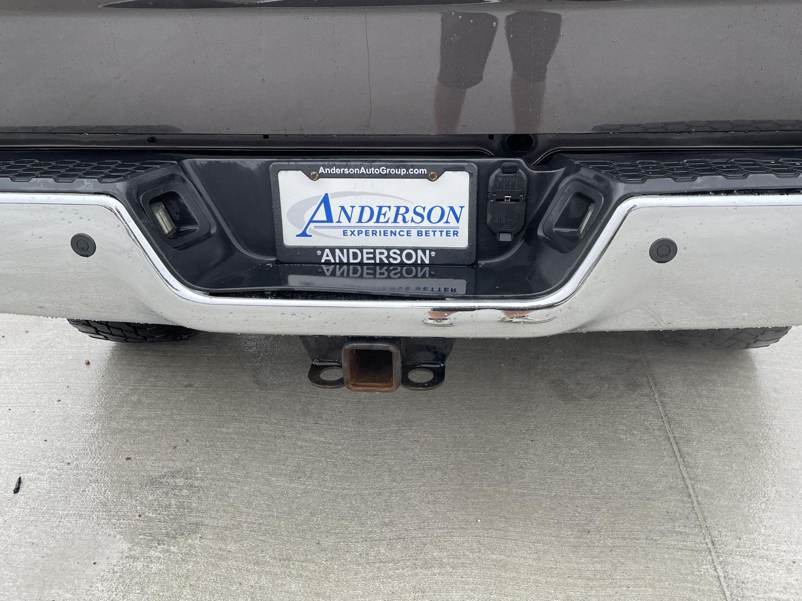 Vehicle photo 22
