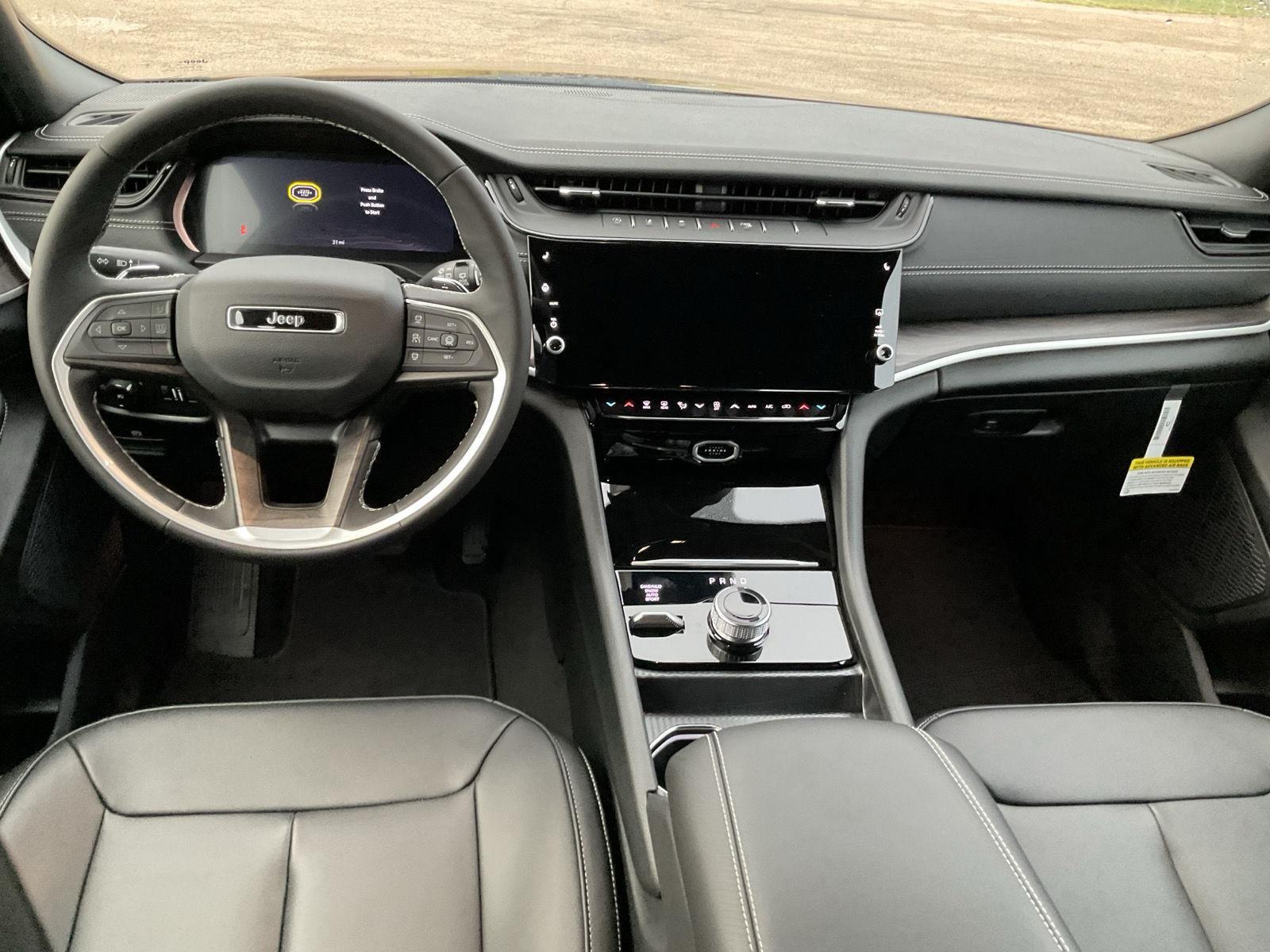 Vehicle photo 22