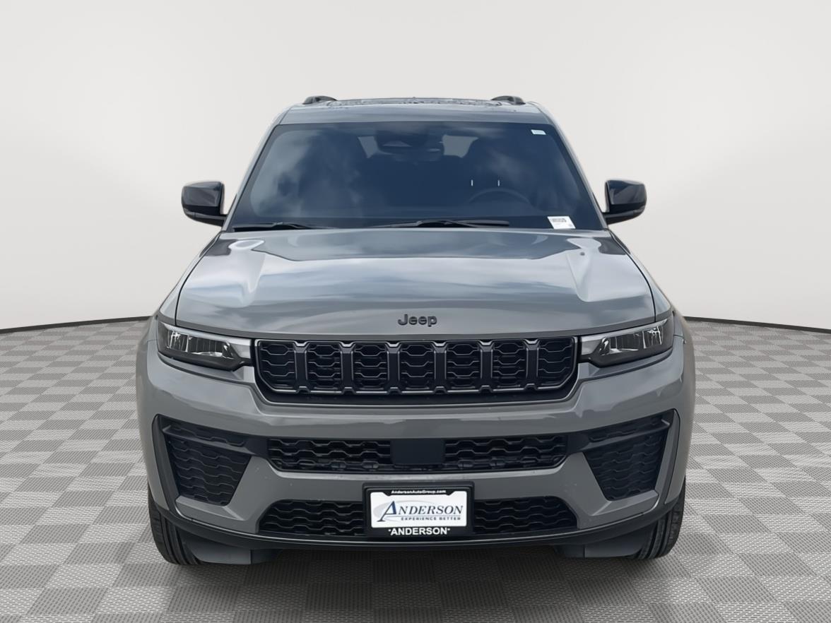 Vehicle photo 8