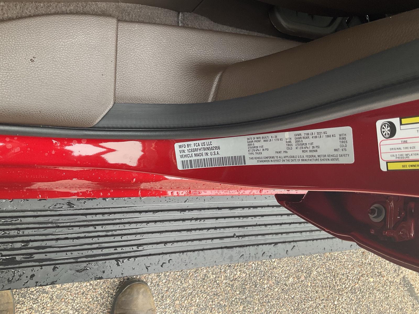 Vehicle photo 18