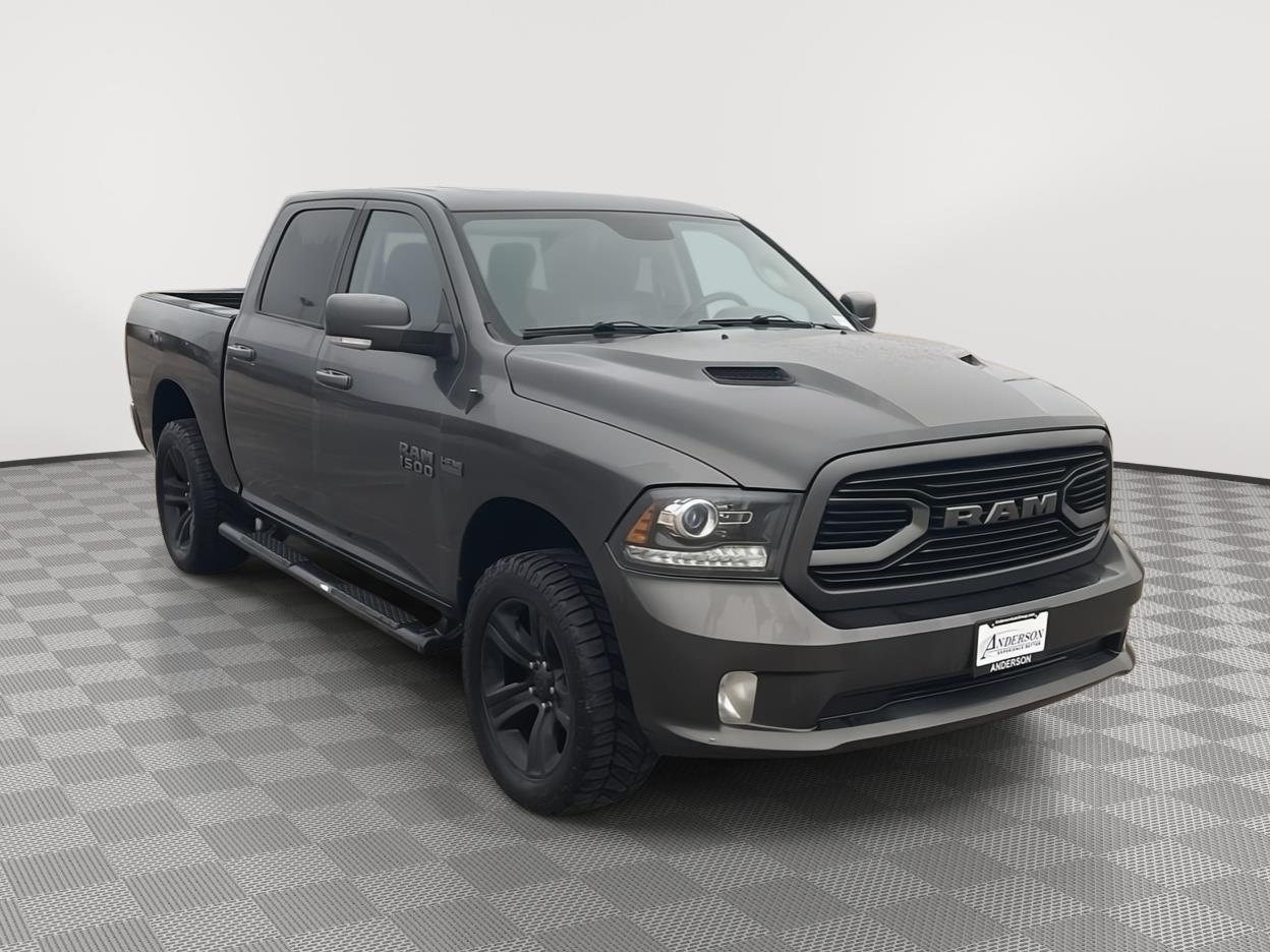 Vehicle photo 7