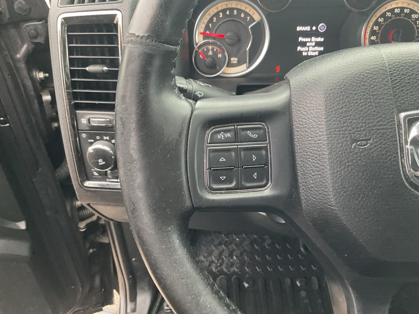 Vehicle photo 11