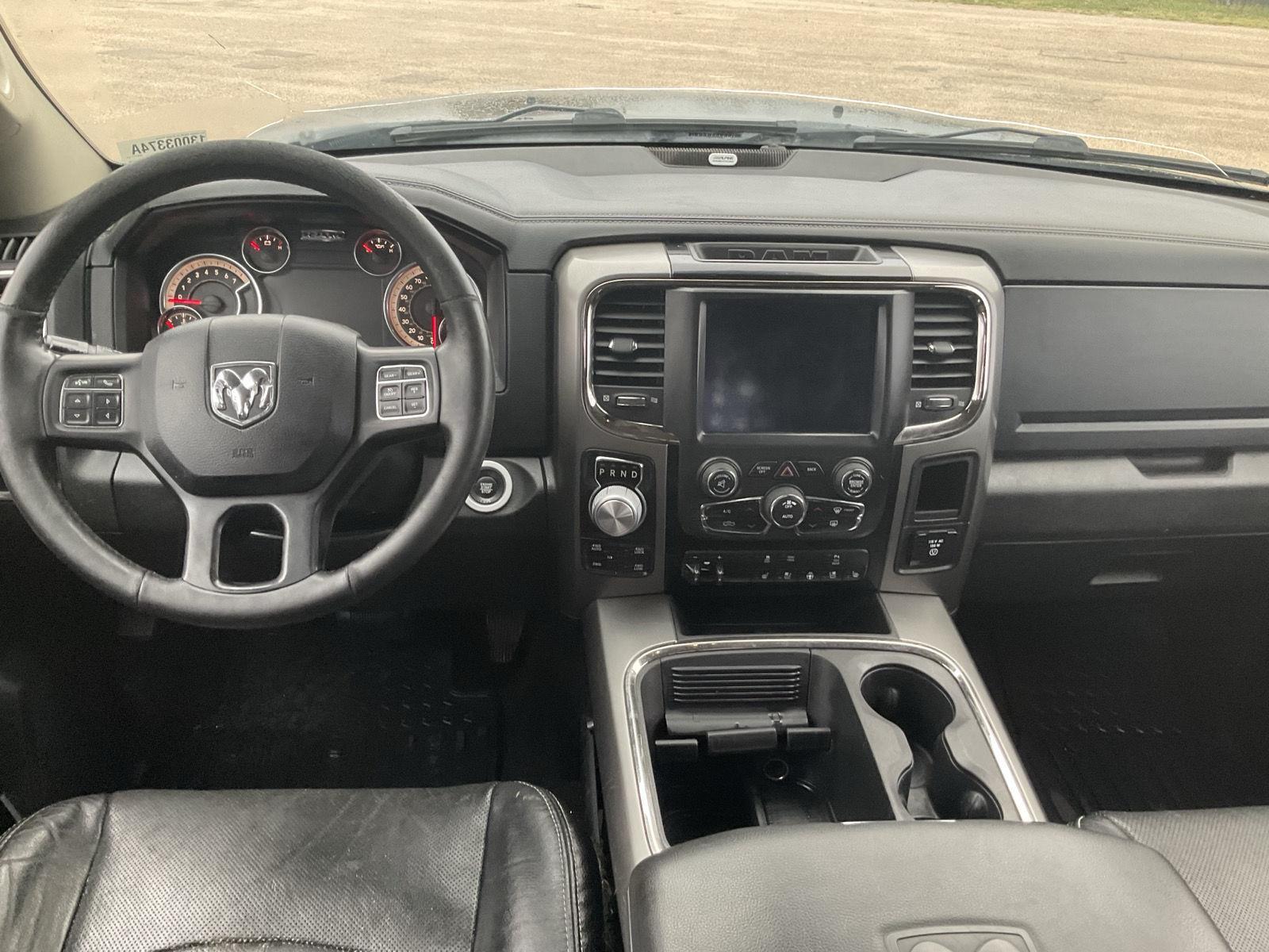 Vehicle photo 18