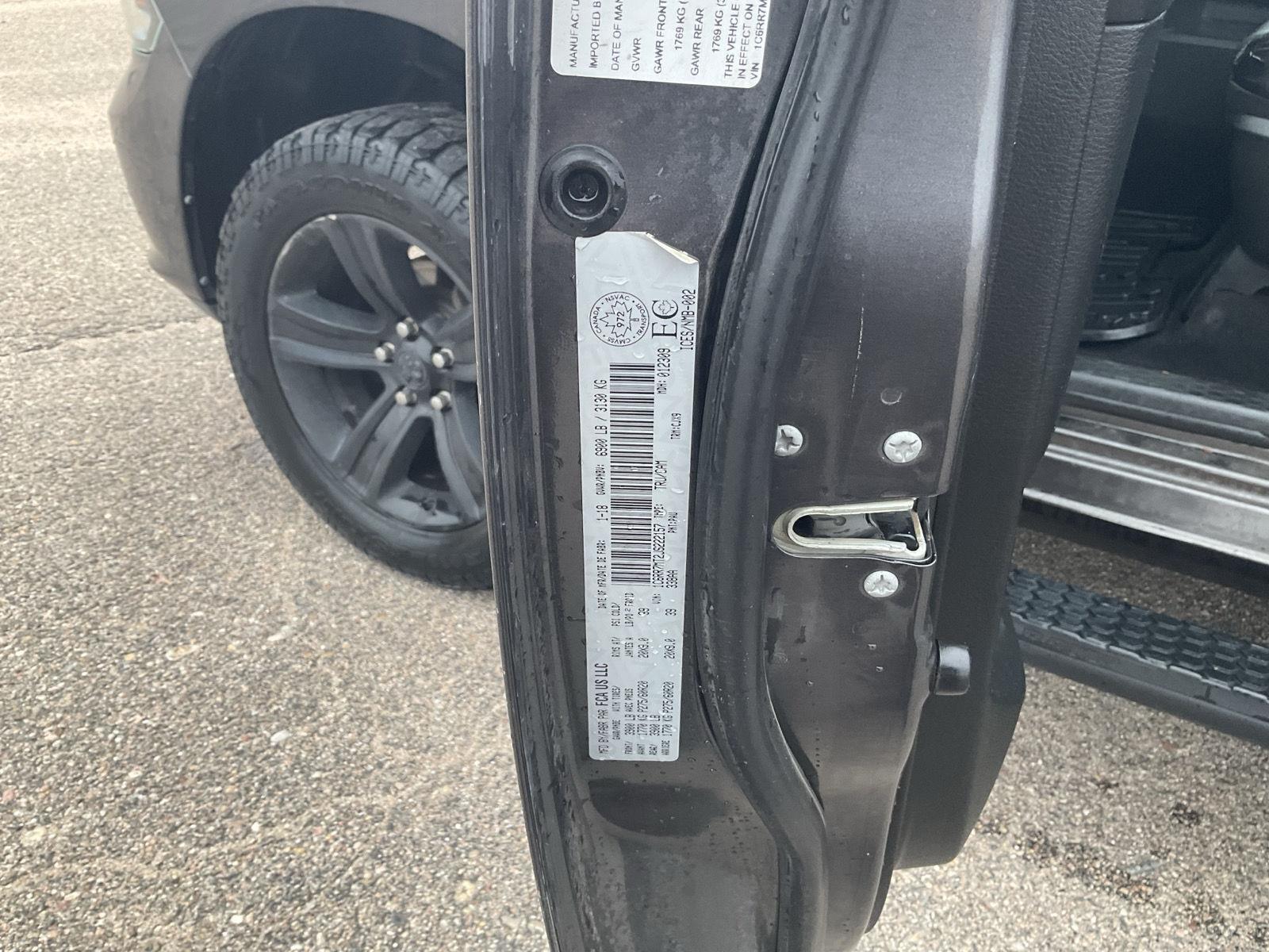 Vehicle photo 21