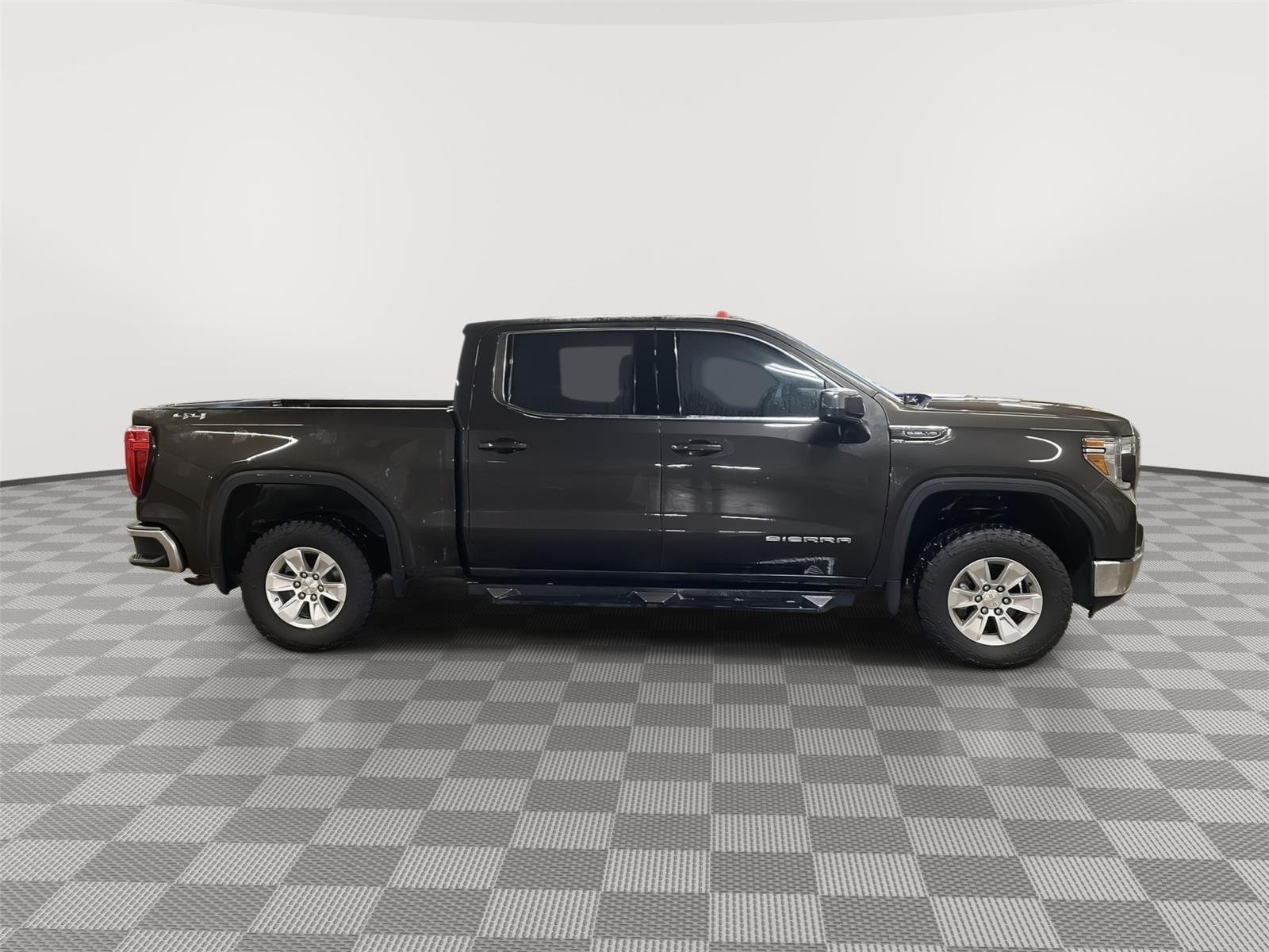 Vehicle photo 2
