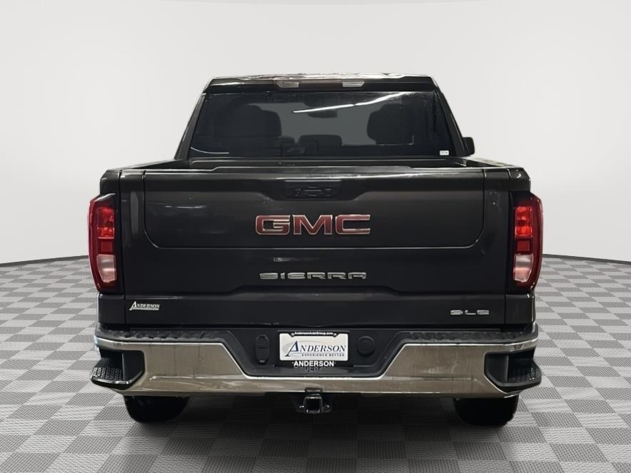 Vehicle photo 5