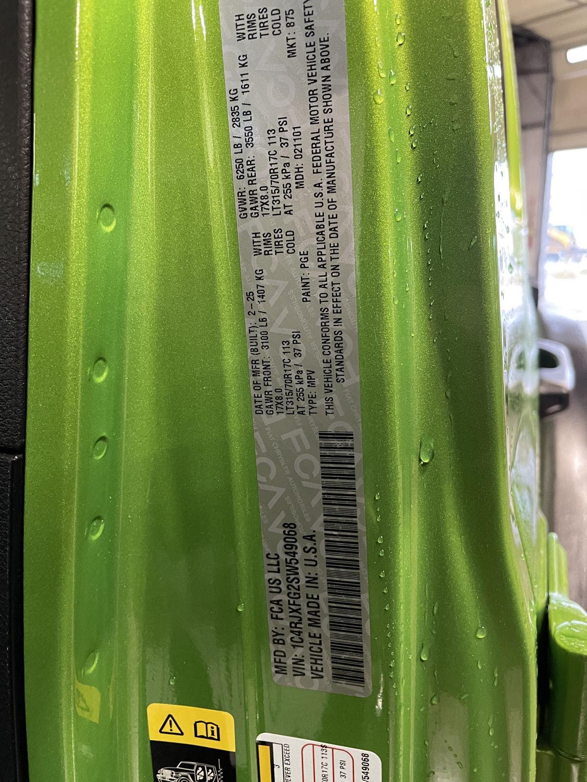Vehicle photo 11