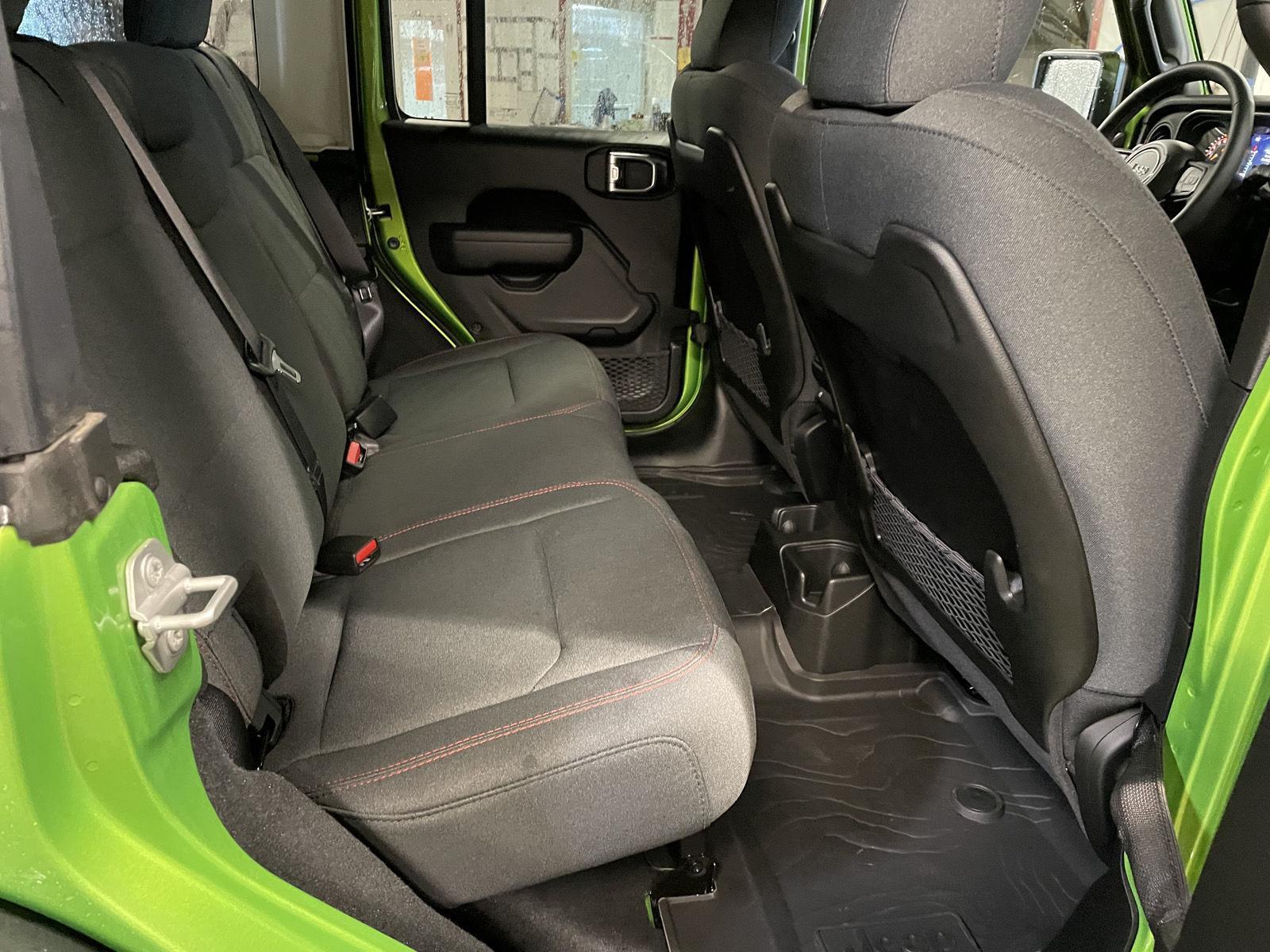 Vehicle photo 16