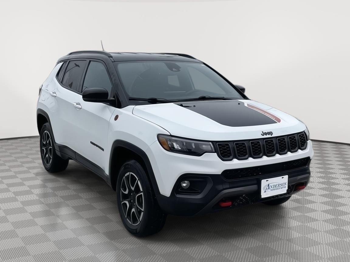 Vehicle photo 8