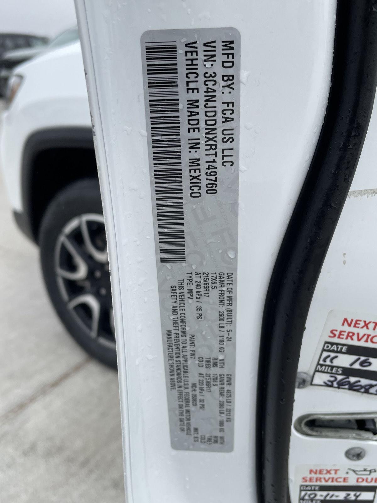 Vehicle photo 11
