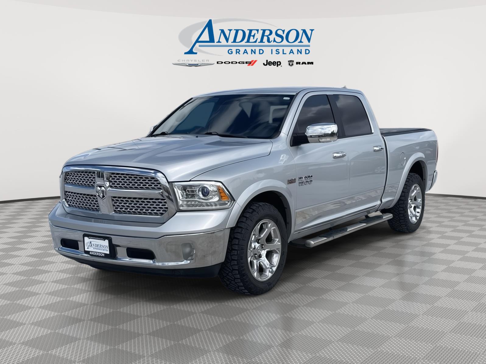 Bright Silver Metallic Clearcoat 2017 RAM 1500 Pickup Truck Four-Wheel Drive 8-Speed Automatic