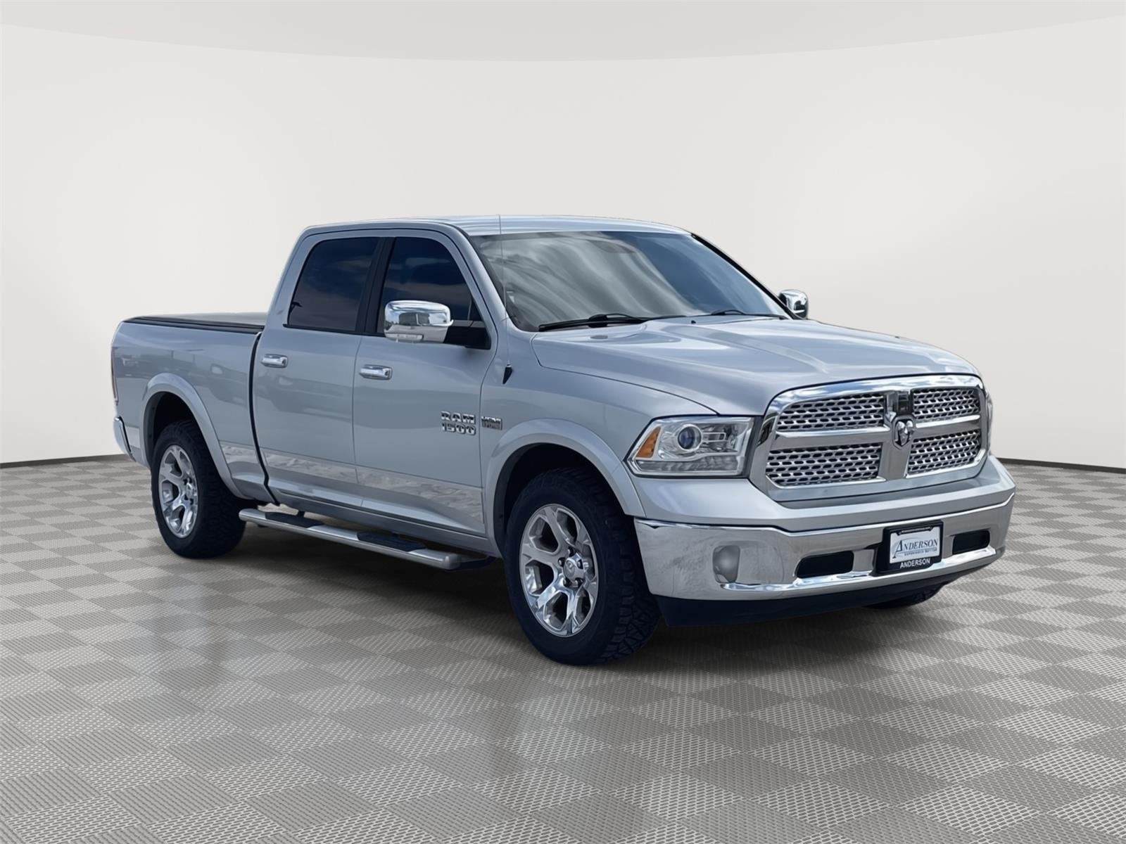 Vehicle photo 8