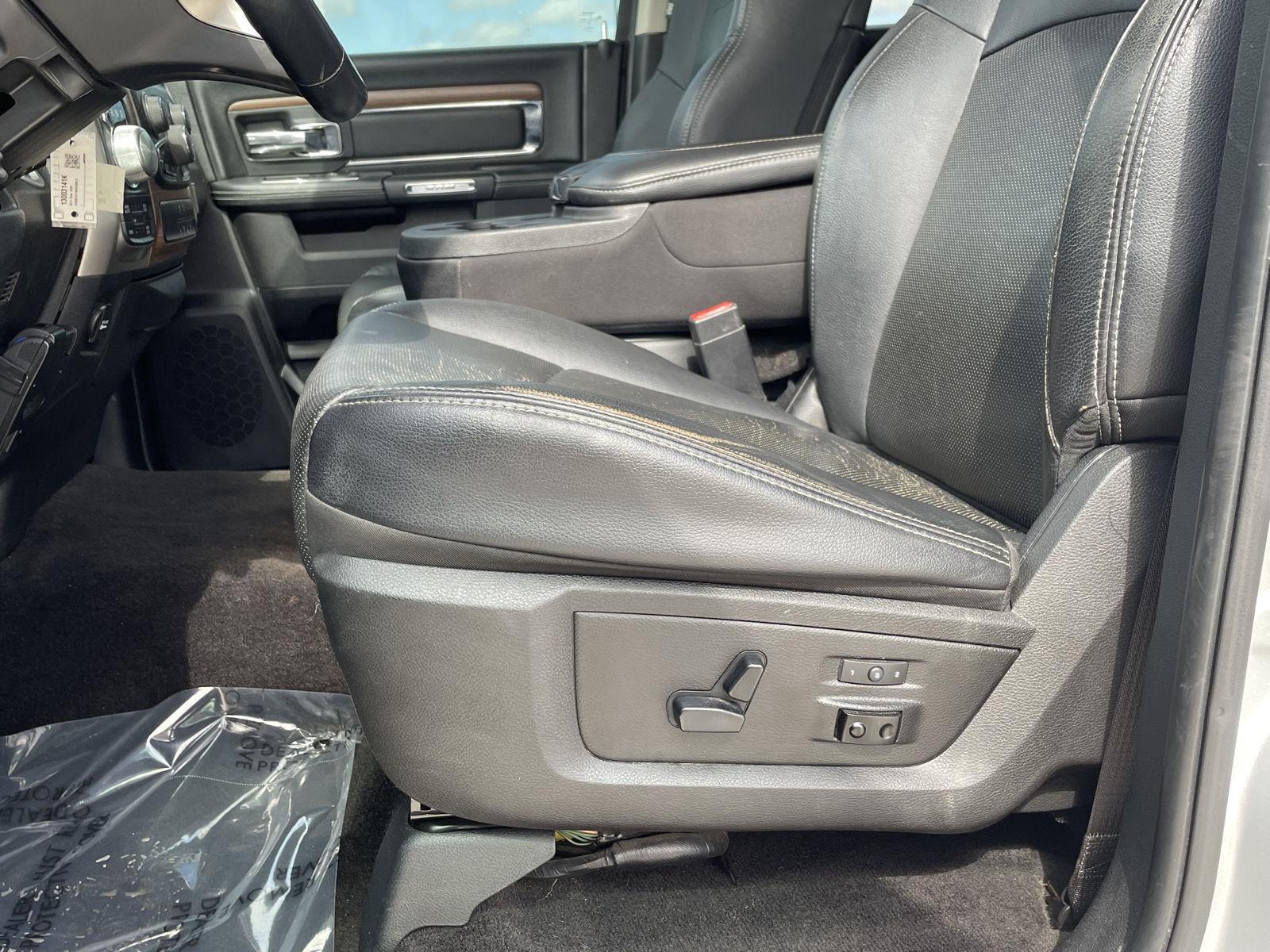Vehicle photo 18