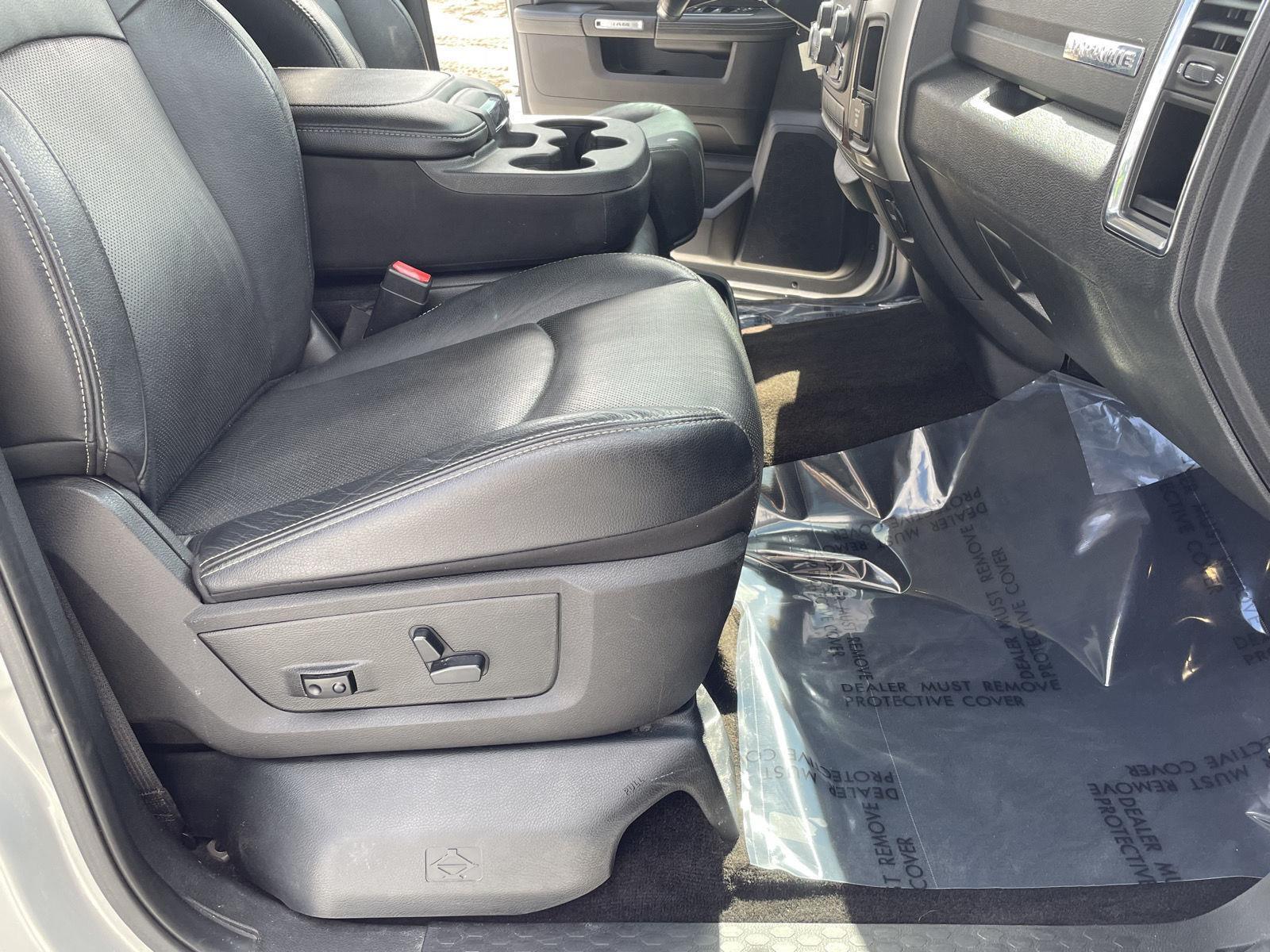 Vehicle photo 21