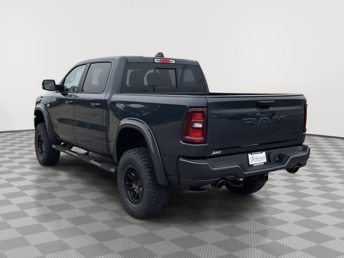 Vehicle photo 3
