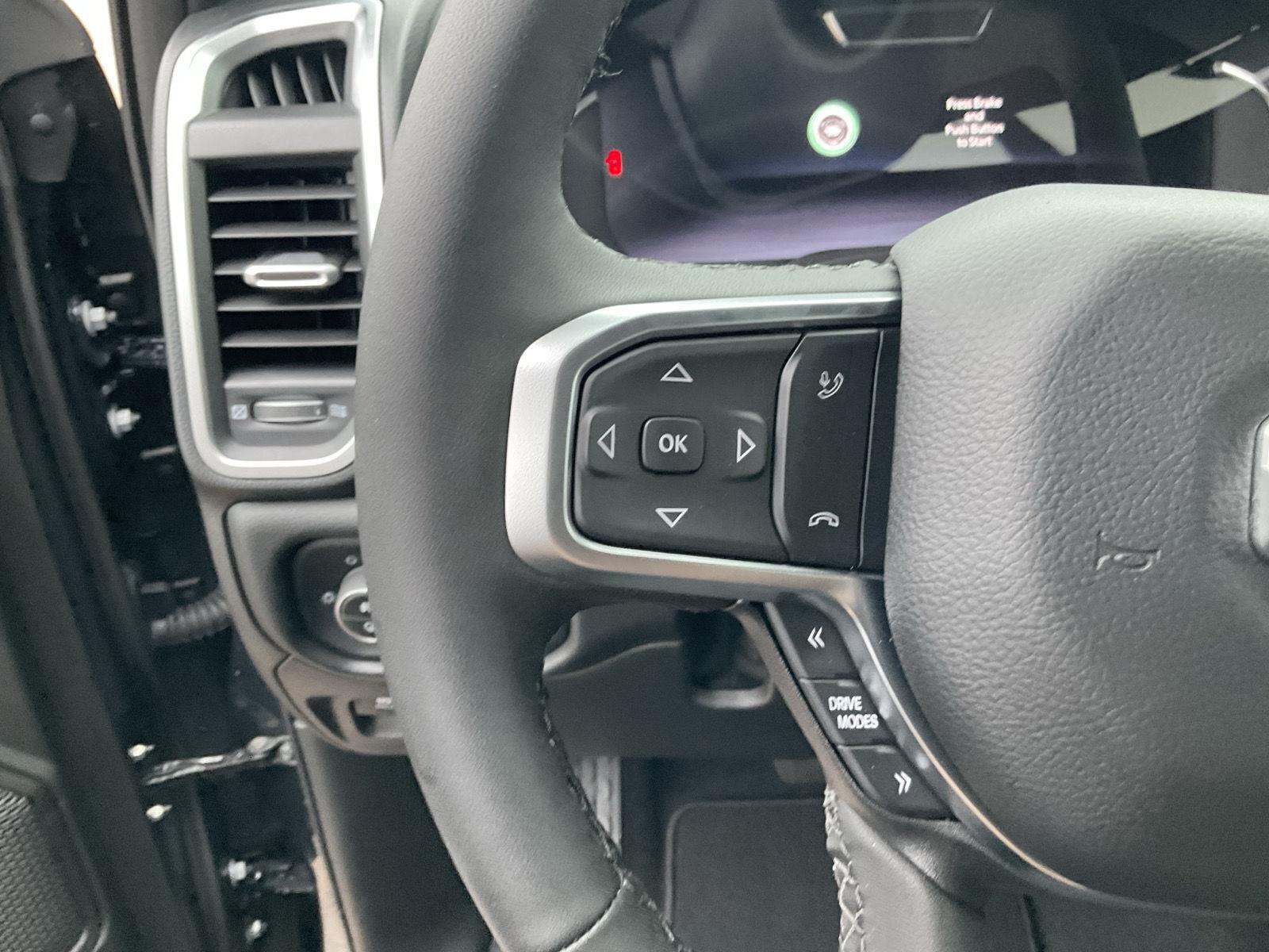 Vehicle photo 10