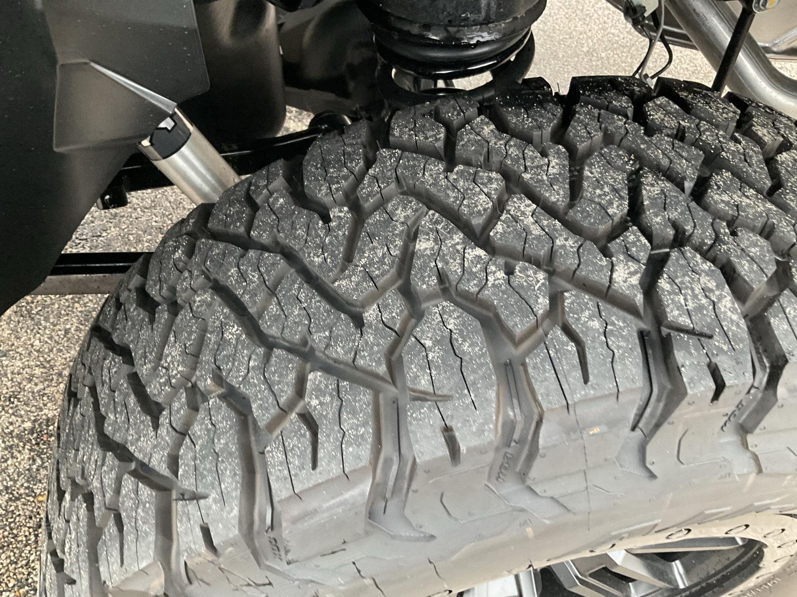 Vehicle photo 20