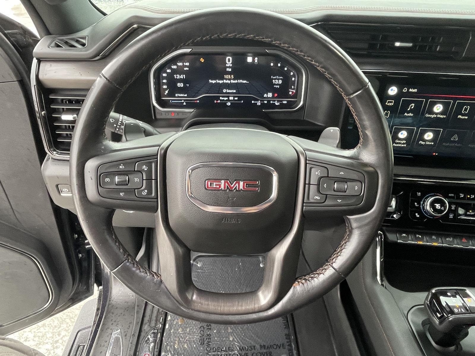 Vehicle photo 13