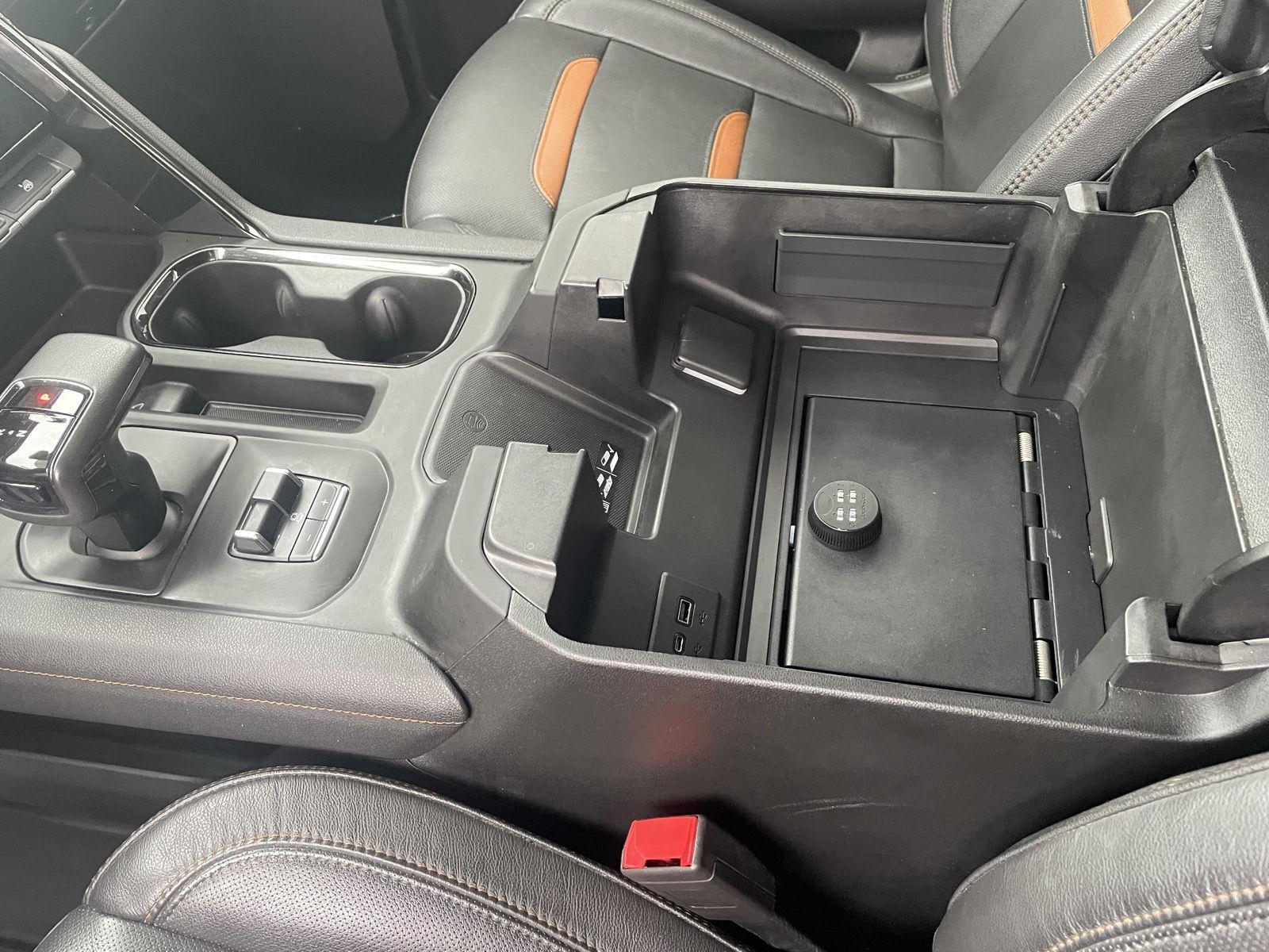 Vehicle photo 16