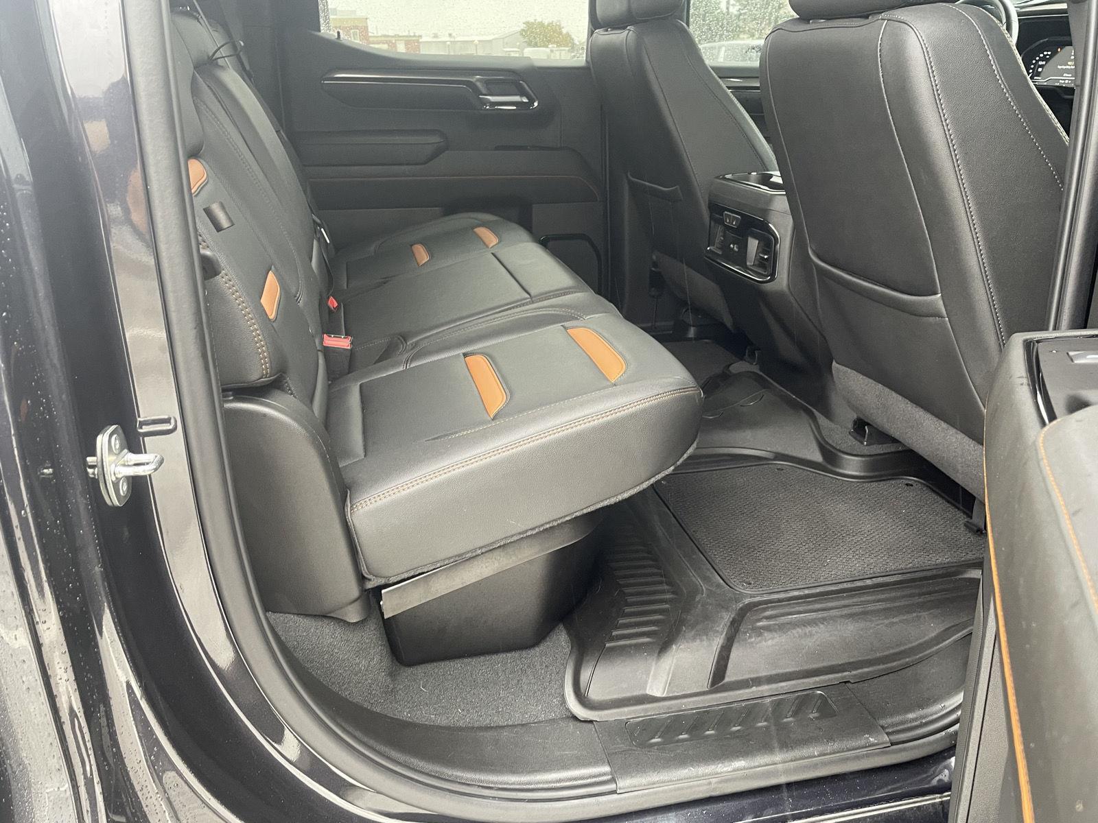 Vehicle photo 20