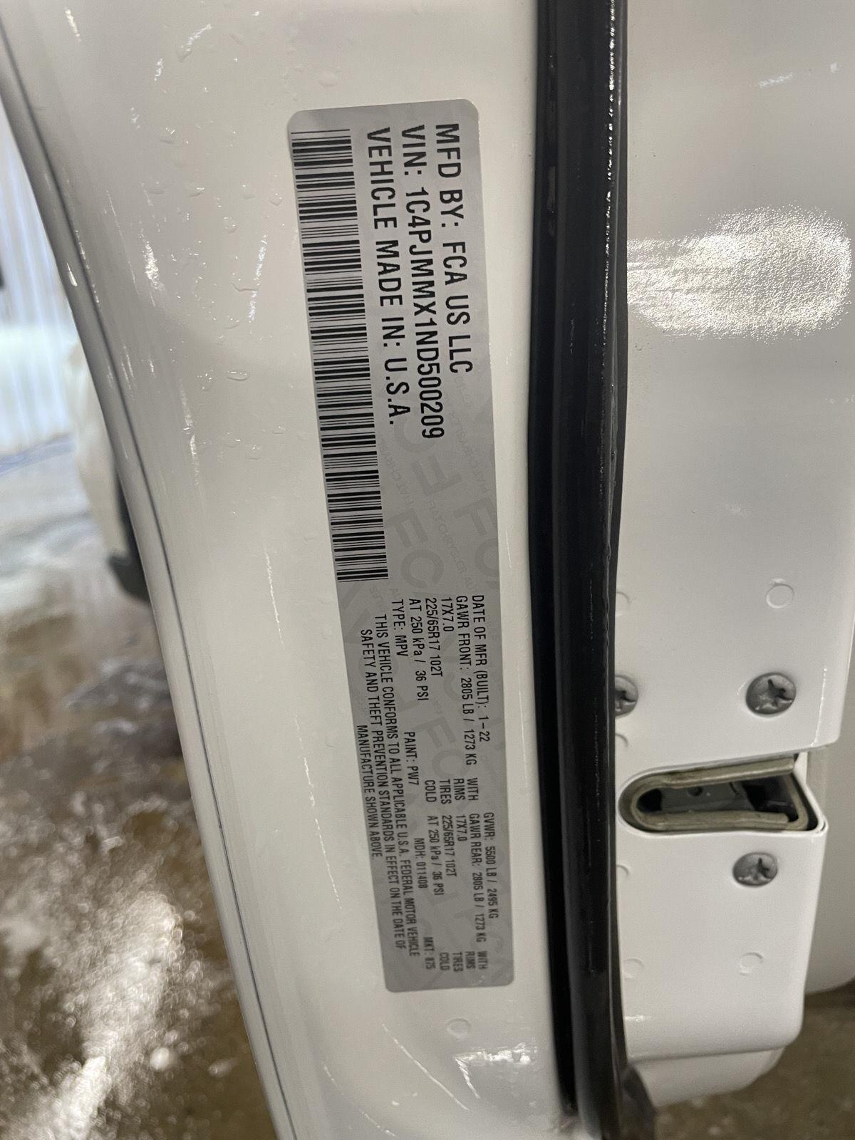 Vehicle photo 16