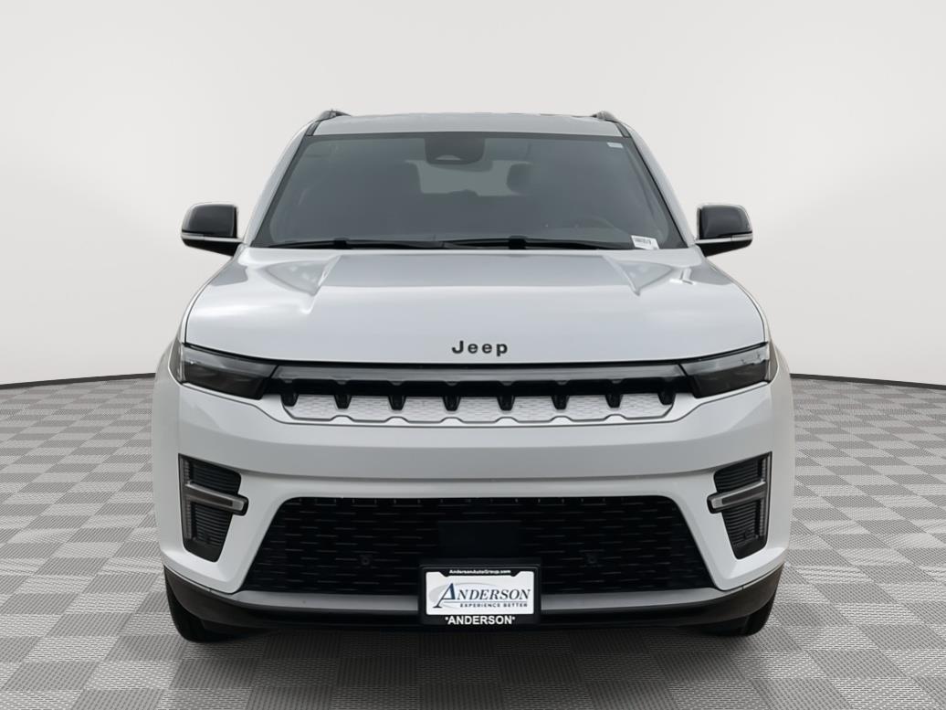 Vehicle photo 8