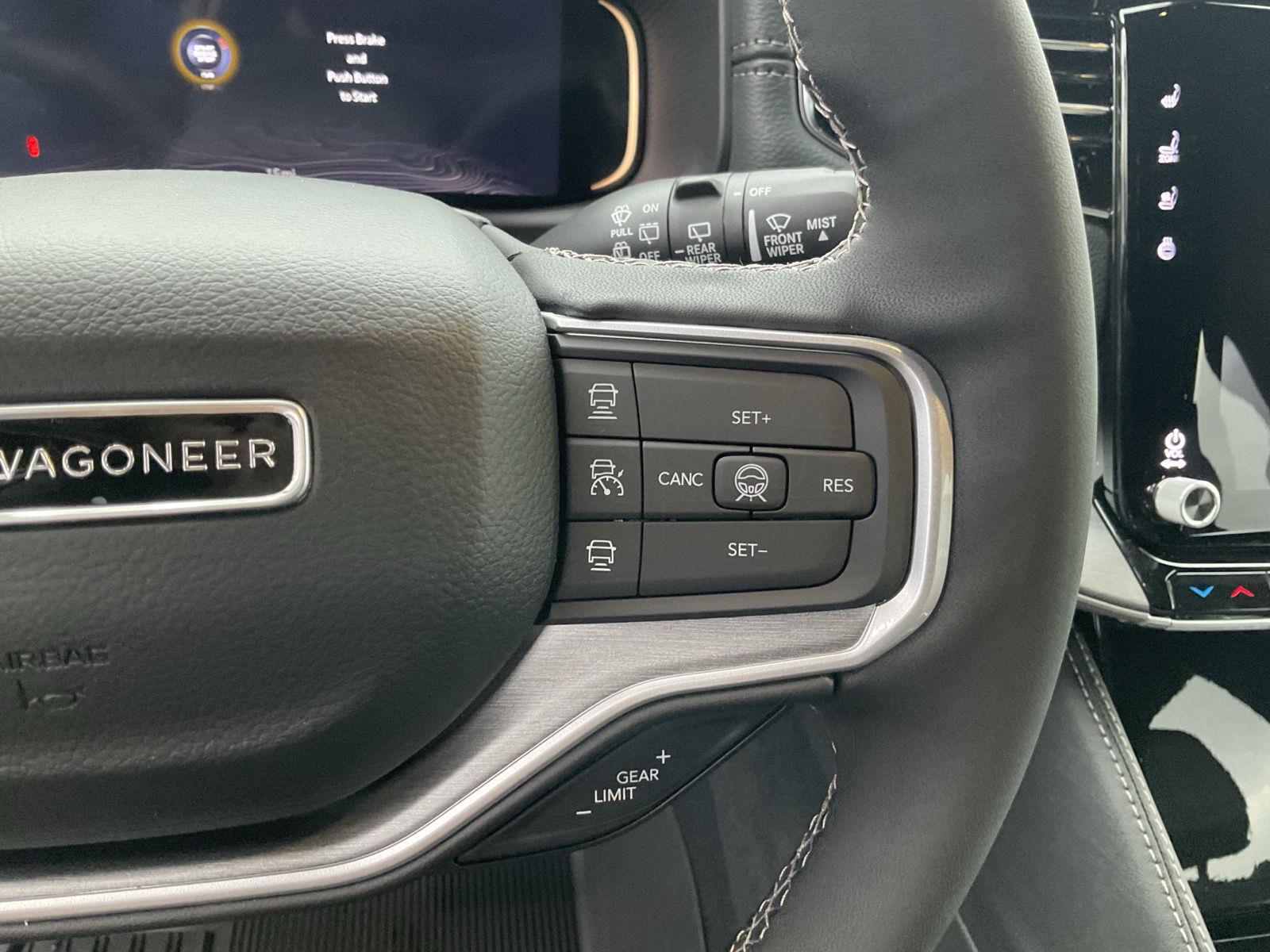 Vehicle photo 11