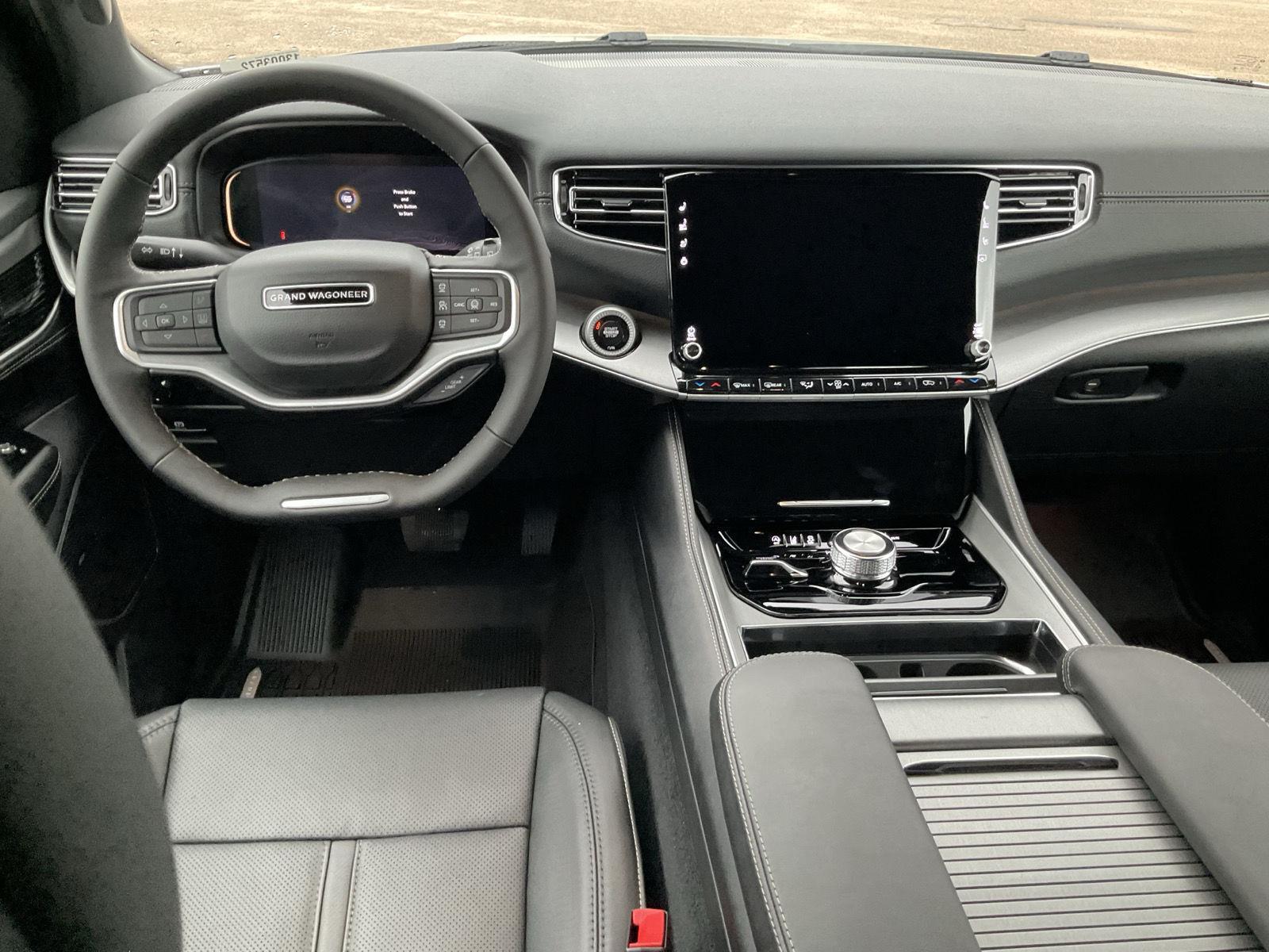 Vehicle photo 18