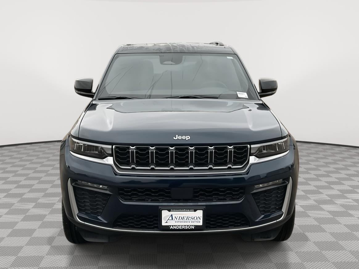 Vehicle photo 8