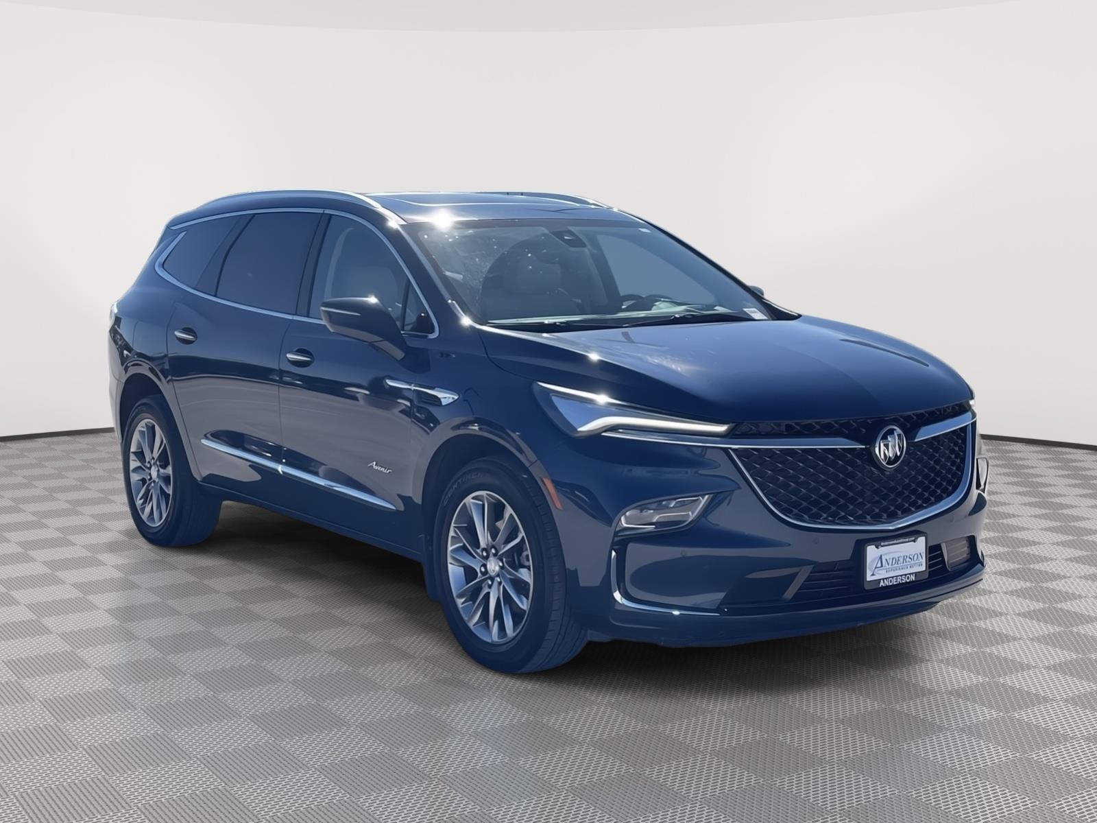 Vehicle photo 8