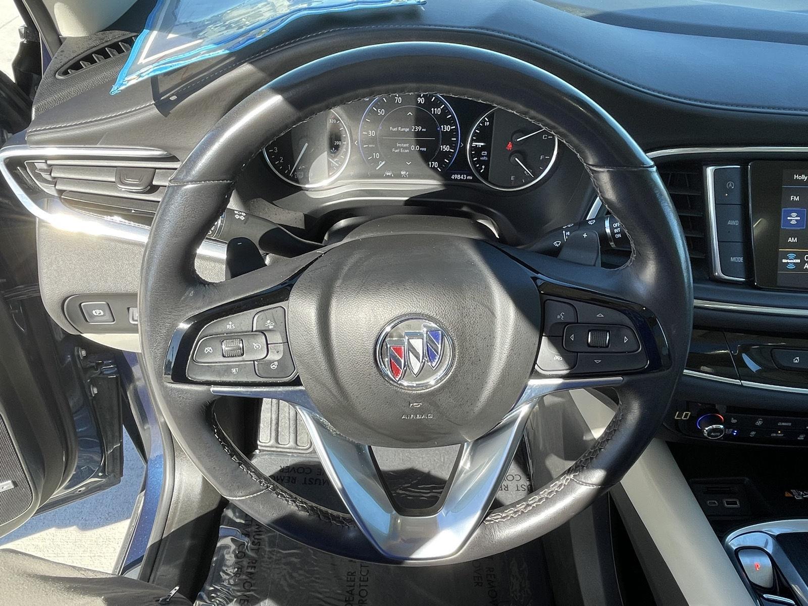 Vehicle photo 12