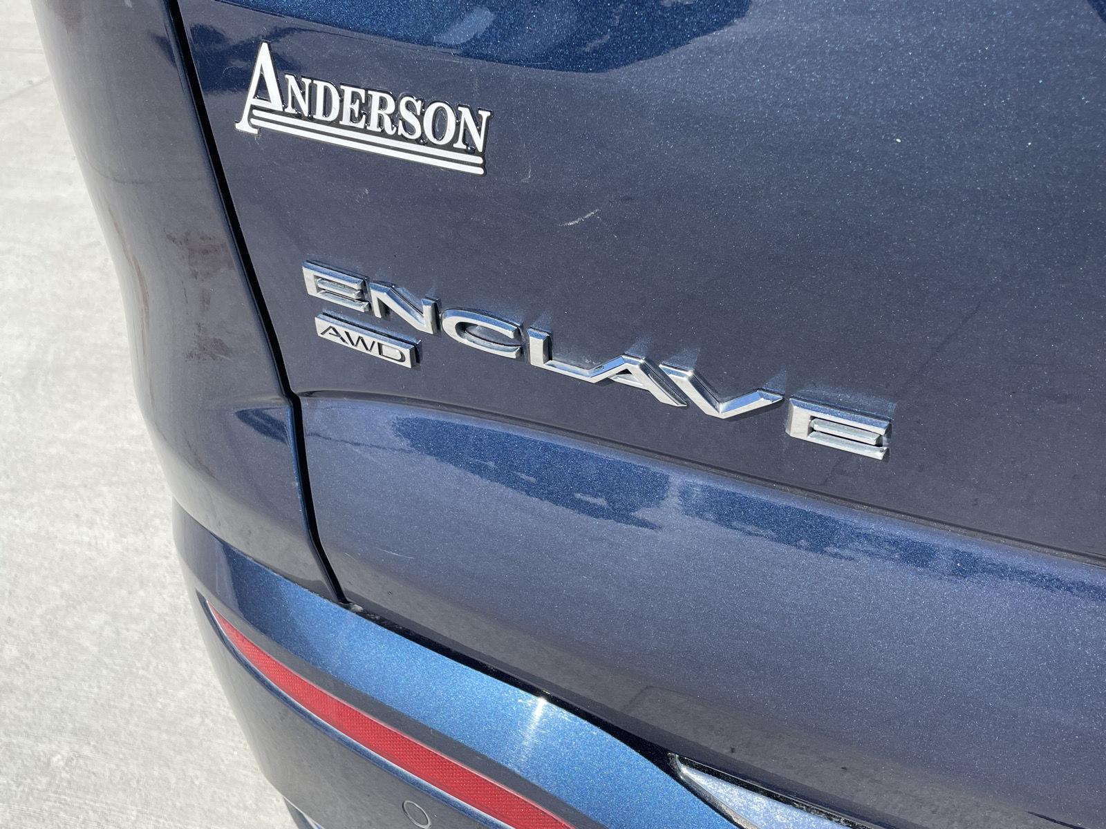 Vehicle photo 23