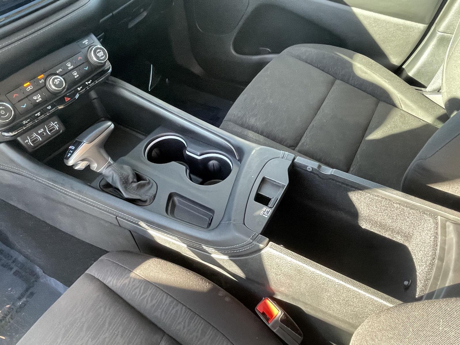 Vehicle photo 15