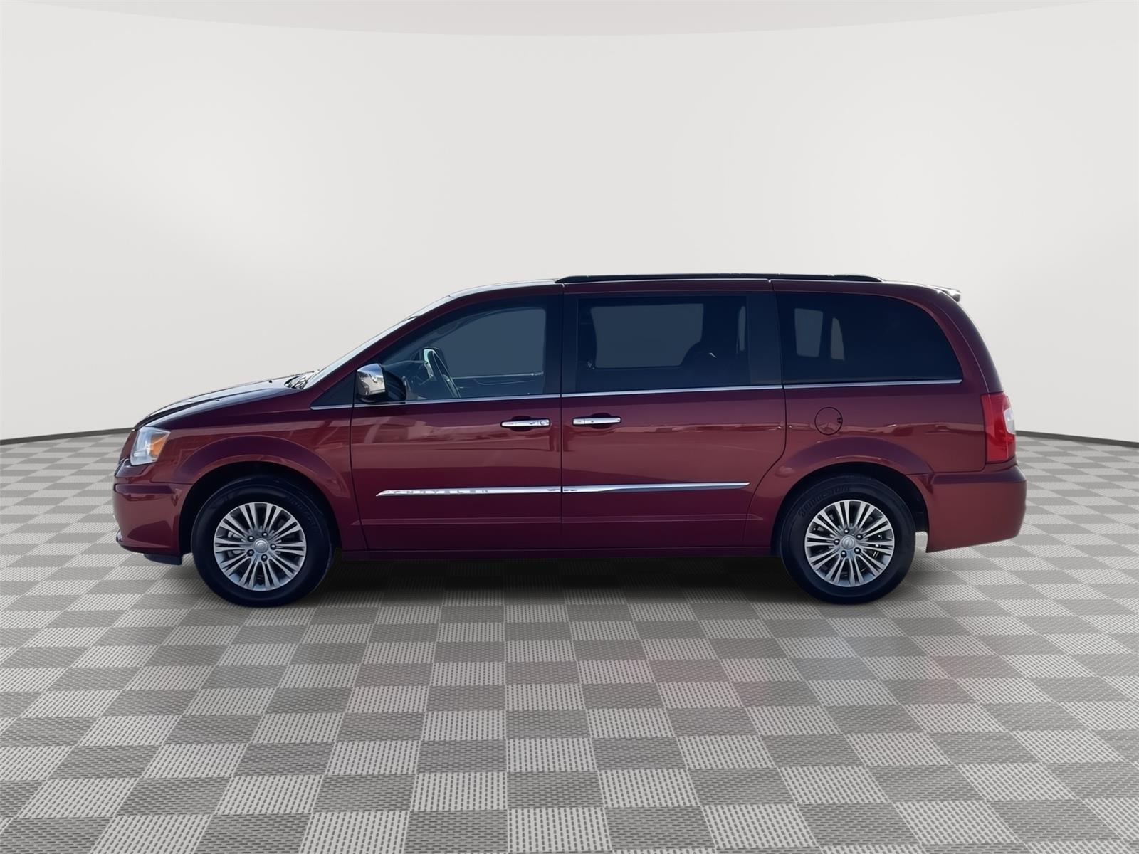 Vehicle photo 2