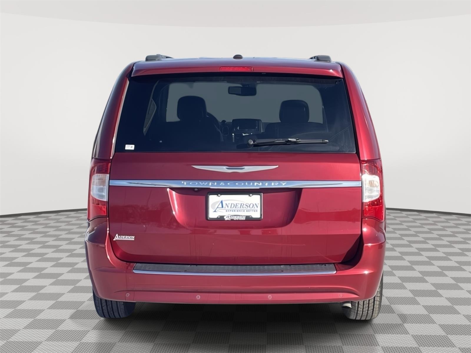 Vehicle photo 5
