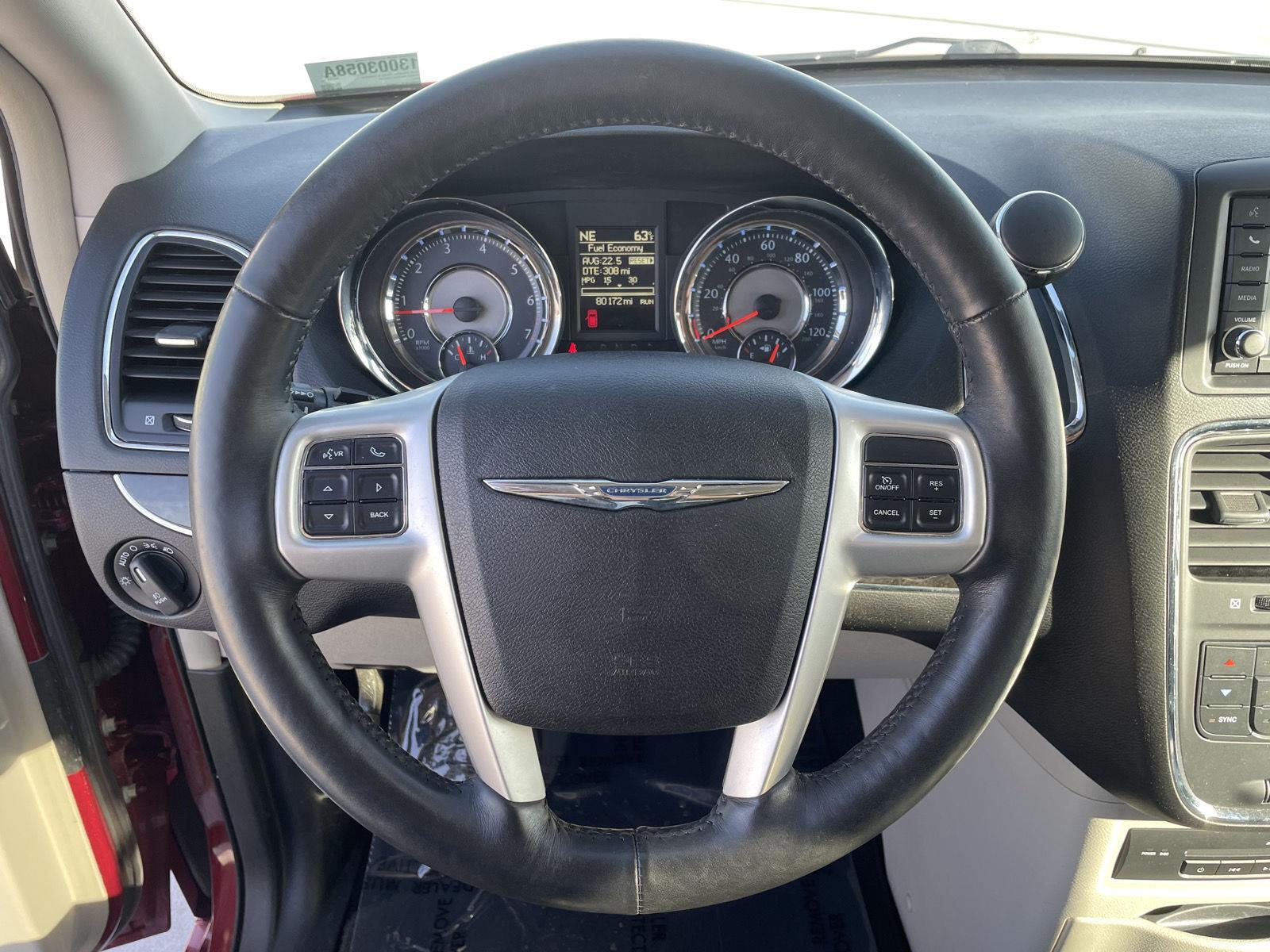 Vehicle photo 13