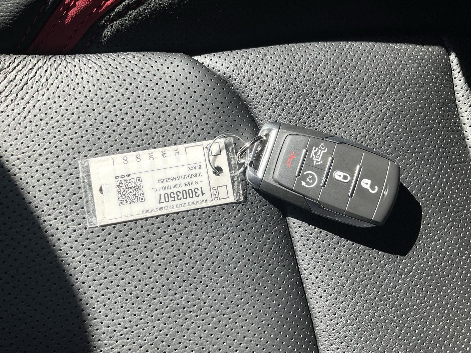 Vehicle photo 21
