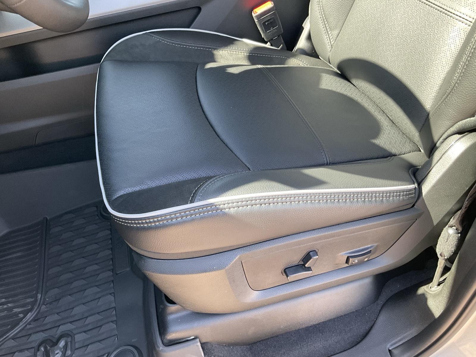 Vehicle photo 16