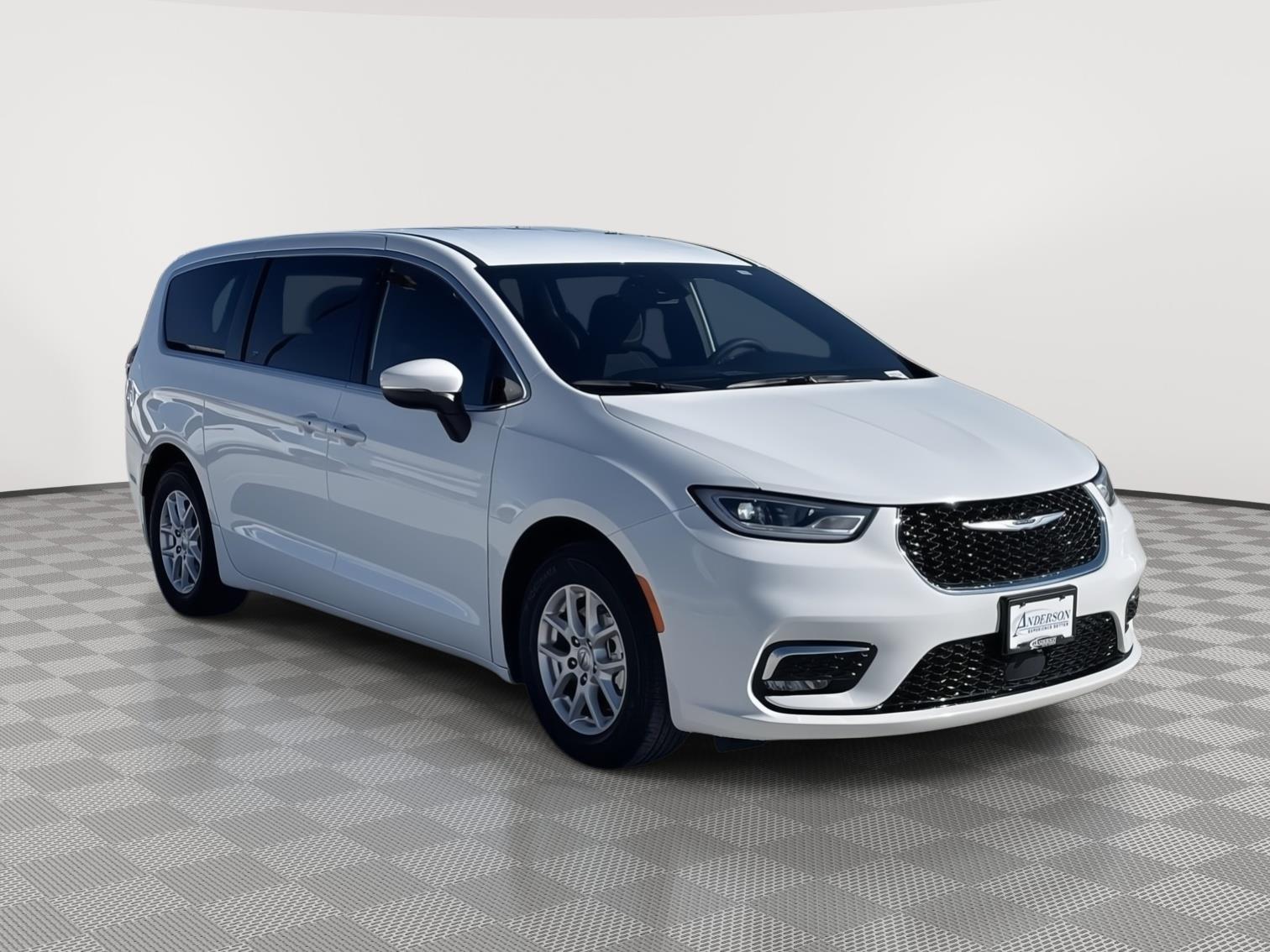 Vehicle photo 8