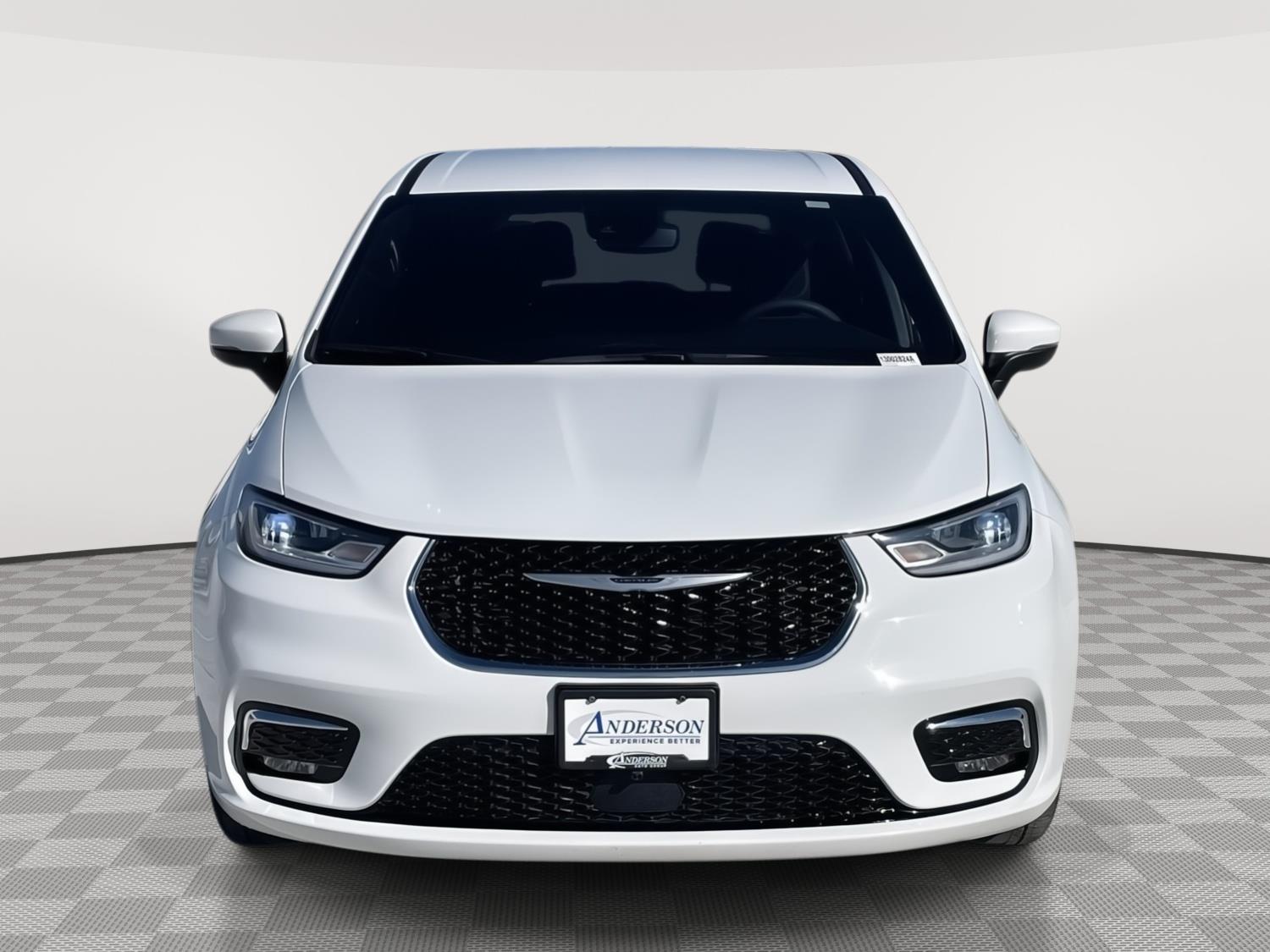 Vehicle photo 9