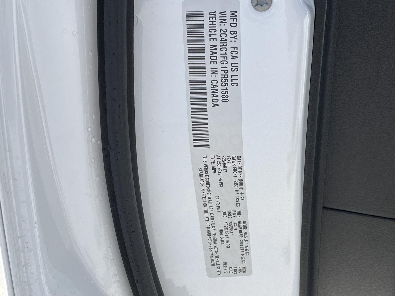 Vehicle photo 11