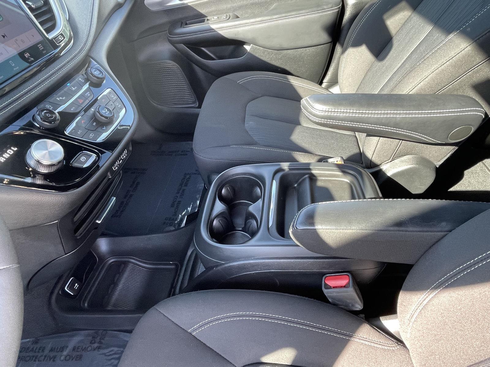 Vehicle photo 15