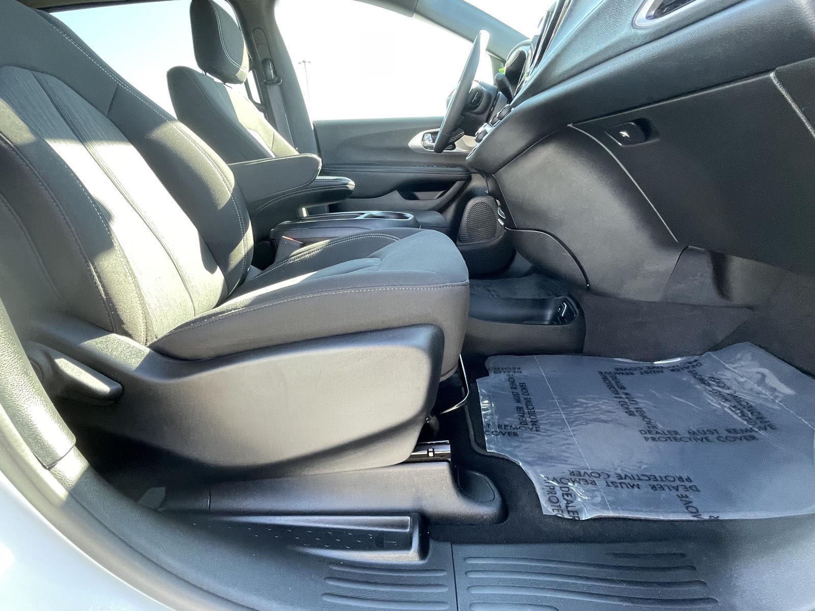 Vehicle photo 22