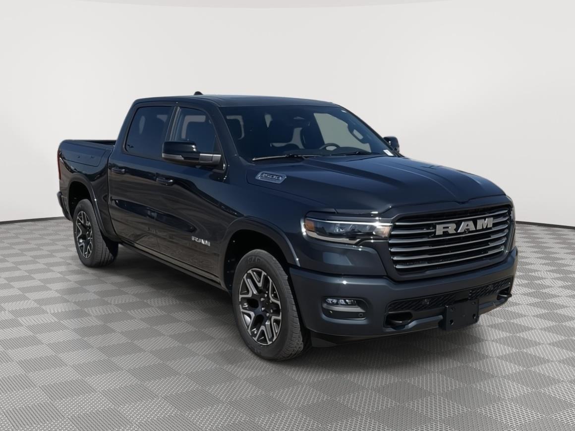 Vehicle photo 7