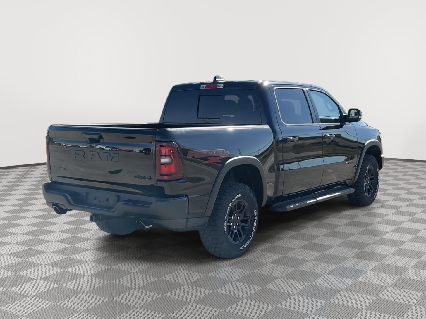 Vehicle photo 5