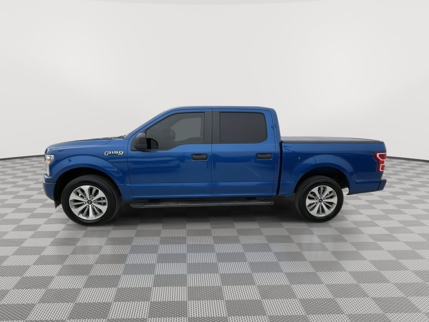 Vehicle photo 2
