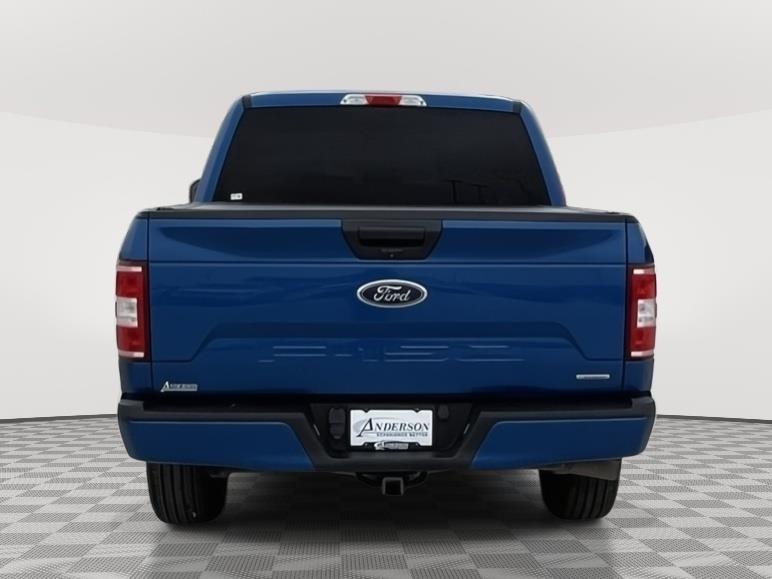Vehicle photo 6