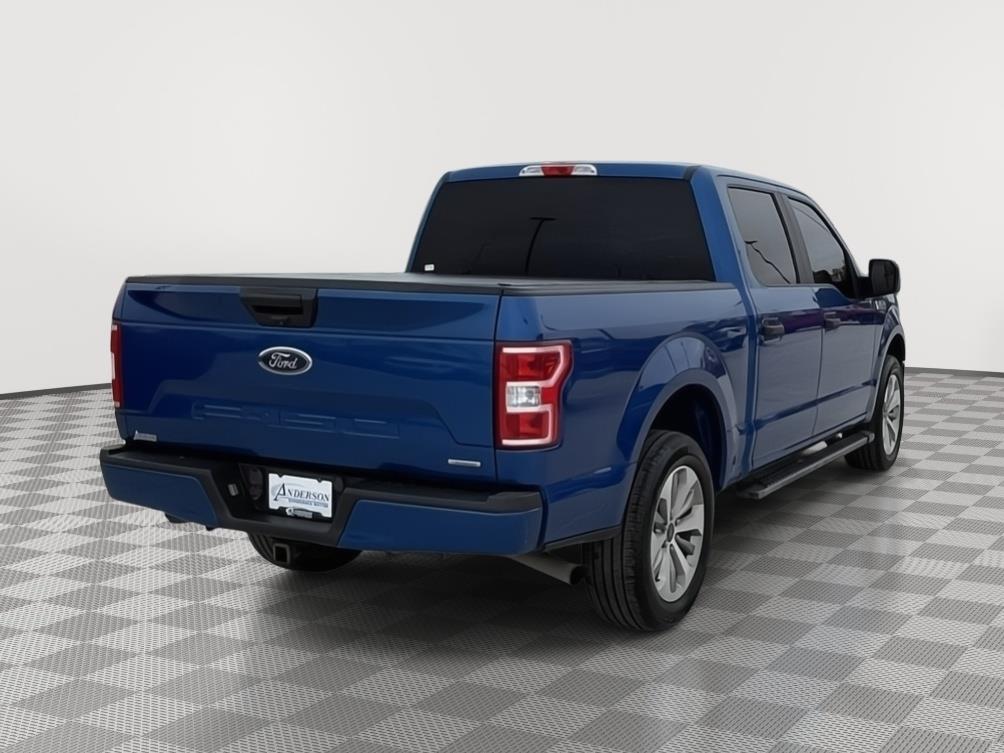 Vehicle photo 7